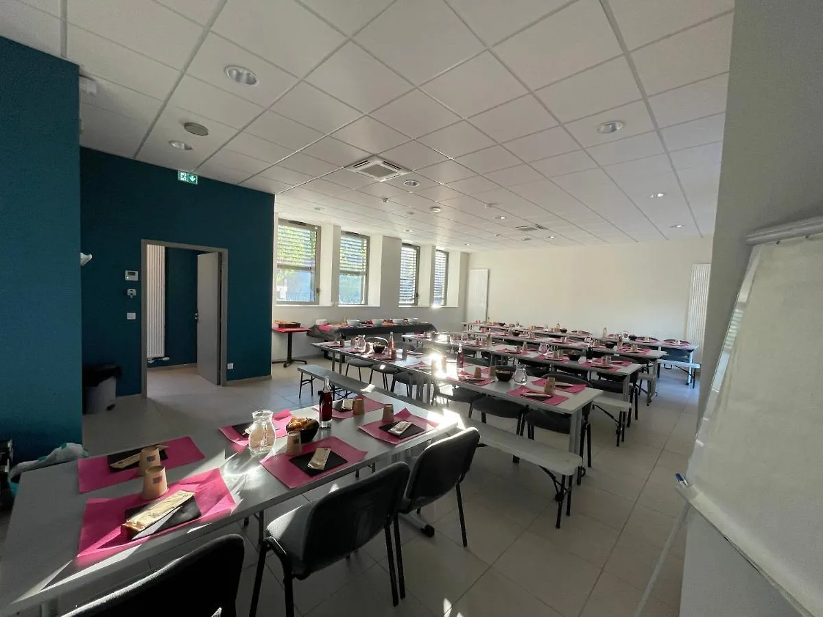 Le Preau De Baix Hotel 0*,
