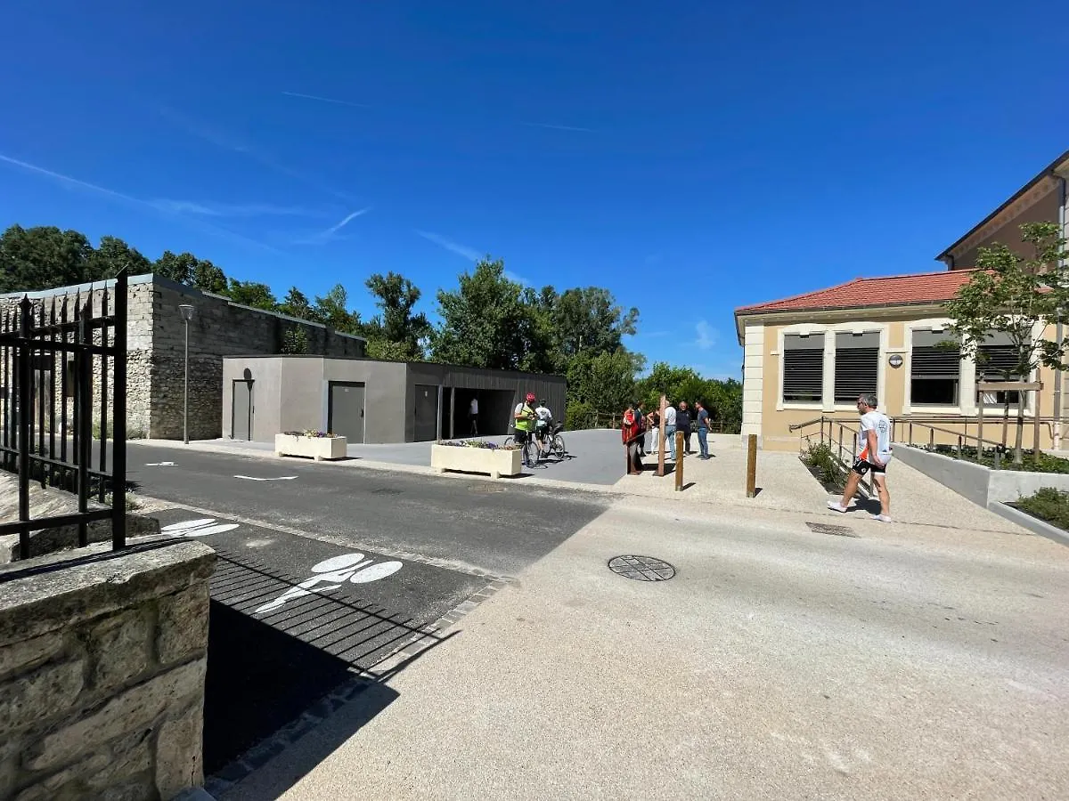 Le Preau De Baix Hotel
