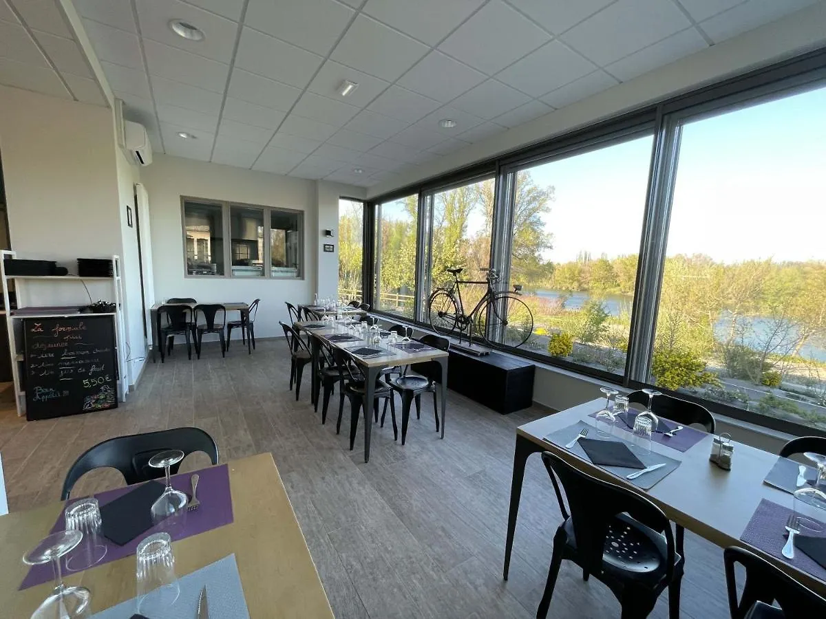 Le Preau De Baix Hotel