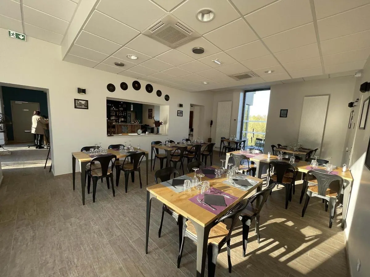 Le Preau De Baix Hotel