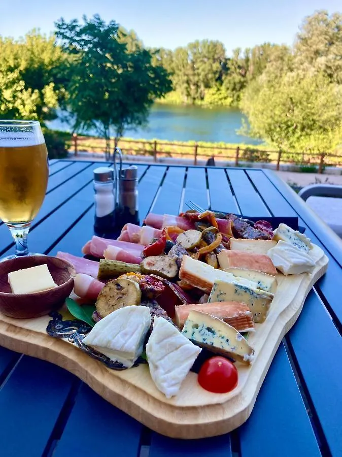 Le Preau De Baix Hotel