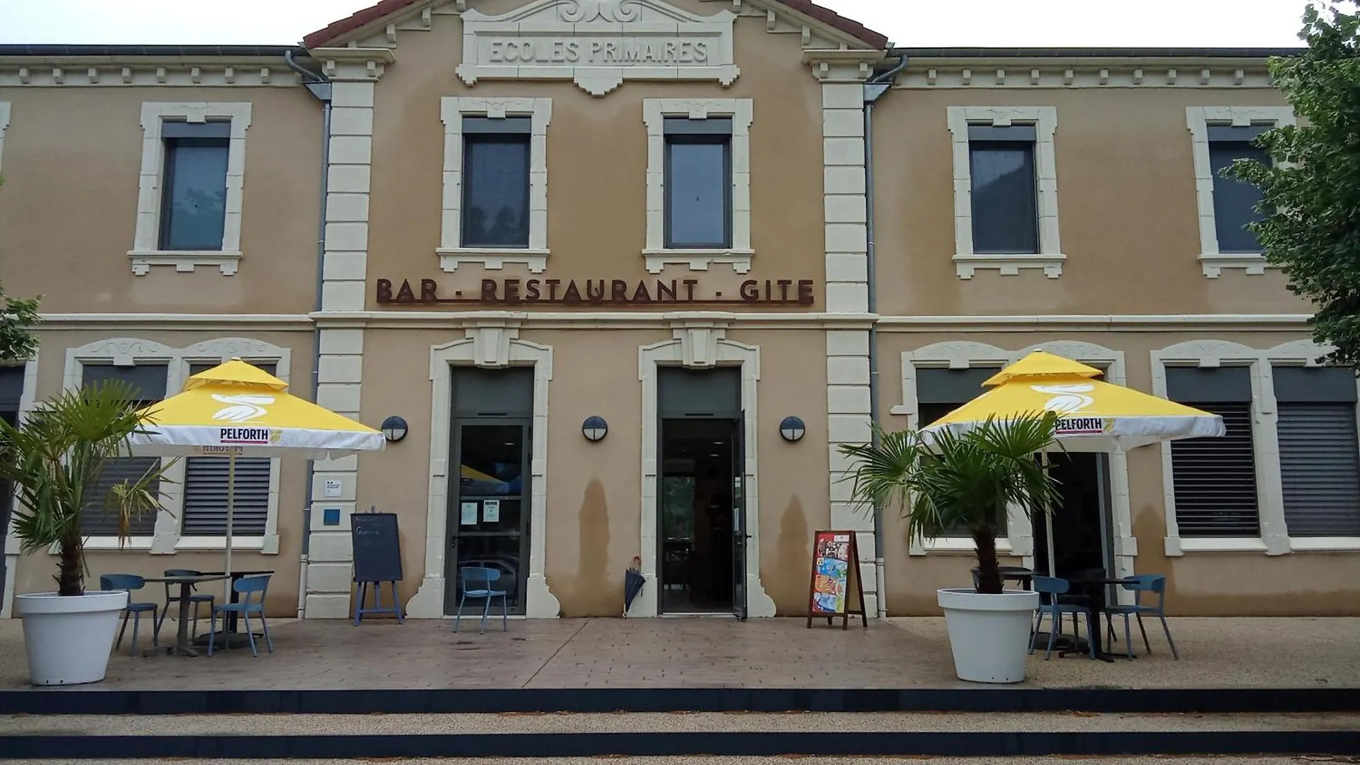 Le Preau De Baix Hotel