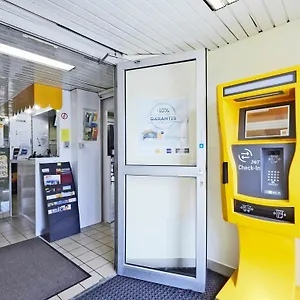Hotel Premiere Classe Lyon Genay -, Massieux